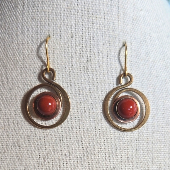 BRASS & COPPER QUARTZ CABACHON WIRE EARRINGS - Picture 1 of 3